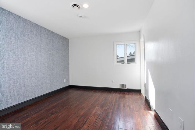 13 HICKORY DR, Ewing Twp, NJ 08618