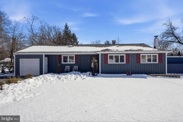 13 HICKORY DR, Ewing Twp, NJ 08618