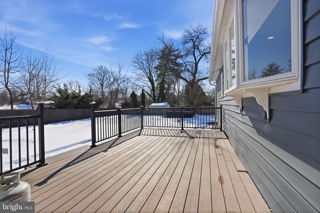 13 HICKORY DR, Ewing Twp, NJ 08618