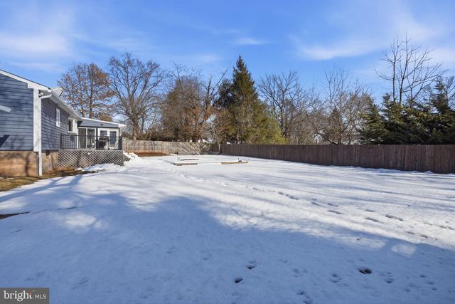 13 HICKORY DR, Ewing Twp, NJ 08618