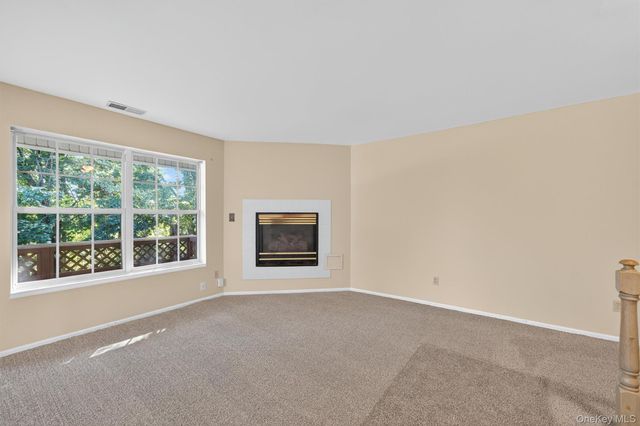 307 Gazebo Court, New Windsor, NY 12553