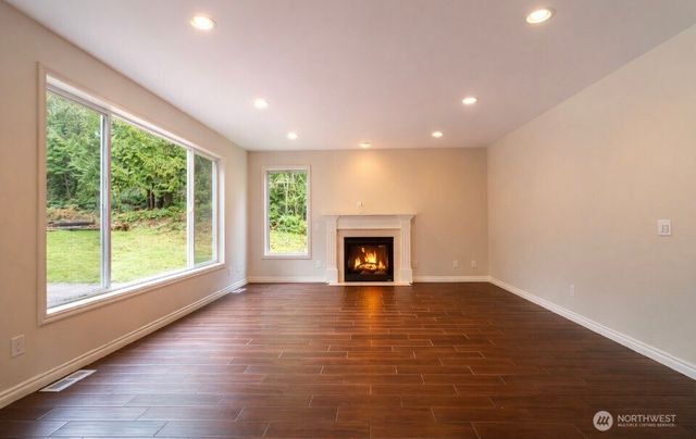 11932 6th Avenue NE, Tulalip, WA 98271