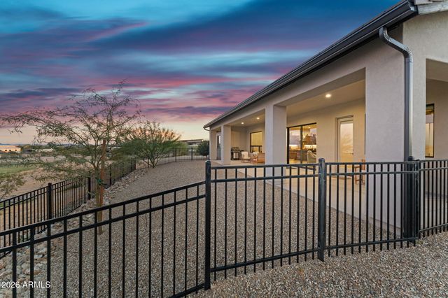 22050 W El Grande Trail, Wickenburg, AZ 85390