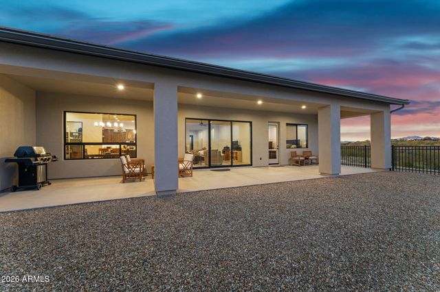 22050 W El Grande Trail, Wickenburg, AZ 85390