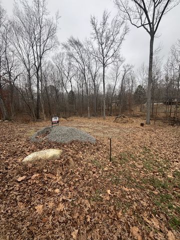 54 Shetland Cir, Camden, TN 38320