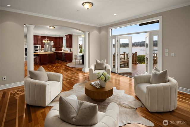 17765 Beach Drive NE, Lake Forest Park, WA 98155