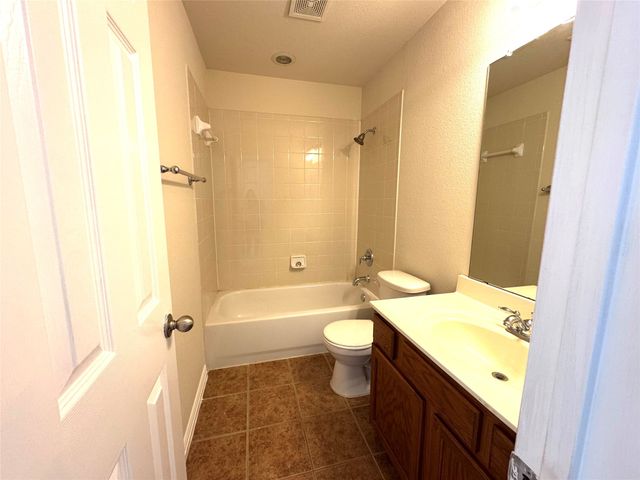 2619 Cove Drive, Grand Prairie, TX 75054