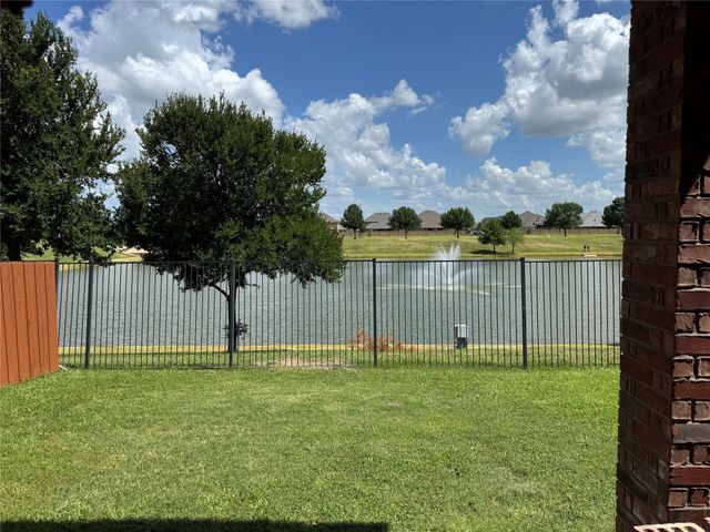 2619 Cove Drive, Grand Prairie, TX 75054