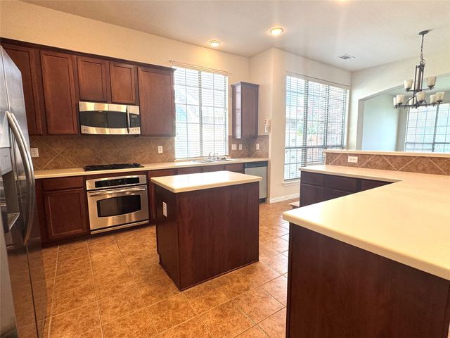 2619 Cove Drive, Grand Prairie, TX 75054