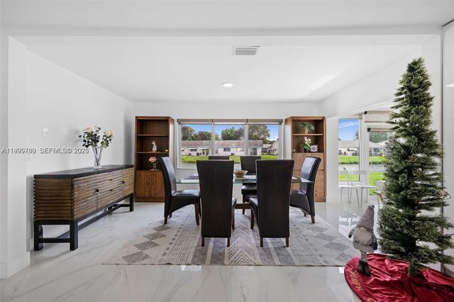 1086 NW 88th Way, Plantation, FL 33322