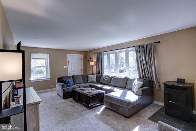 895 CRESSMAN RD, Harleysville, PA 19438