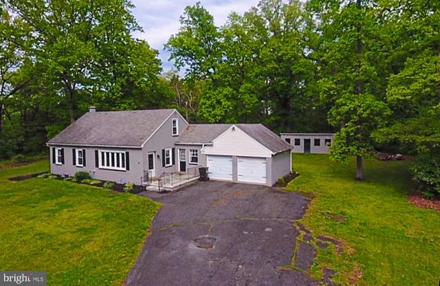 895 CRESSMAN RD, Harleysville, PA 19438