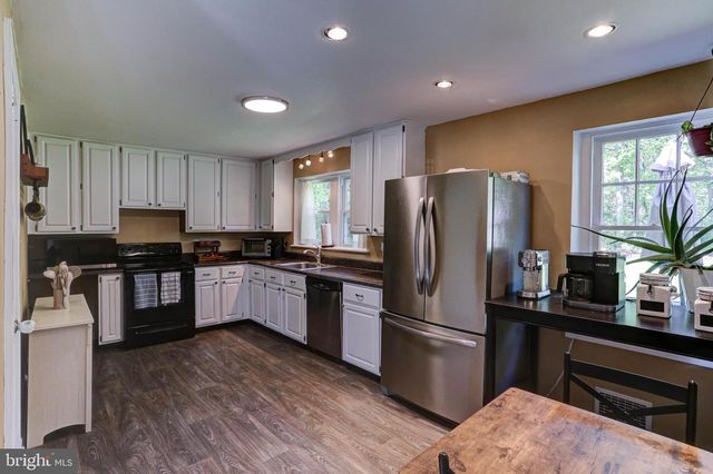 895 CRESSMAN RD, Harleysville, PA 19438