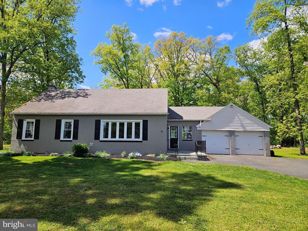 895 CRESSMAN RD, Harleysville, PA 19438