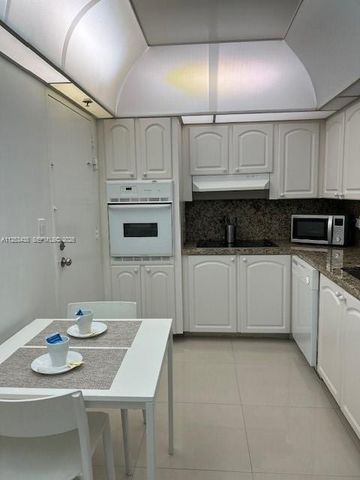 3801 S Ocean Drive 3C, Hollywood, FL 33019