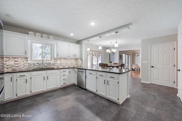 10212 Stone School Rd, Prospect, KY 40059