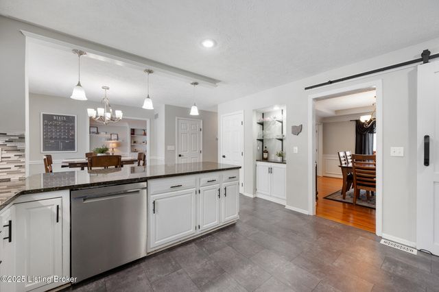 10212 Stone School Rd, Prospect, KY 40059