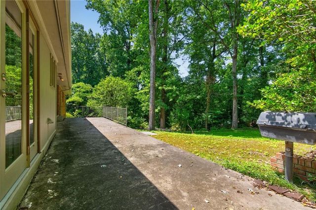 6858 Brandon Mill Road NW, Sandy Springs, GA 30328