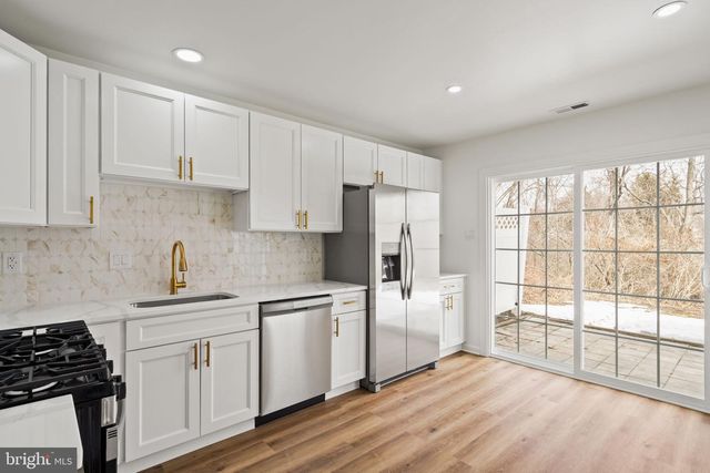 608 ASCOT CT, North Wales, PA 19454