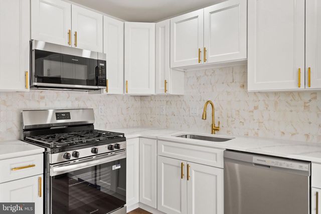 608 ASCOT CT, North Wales, PA 19454