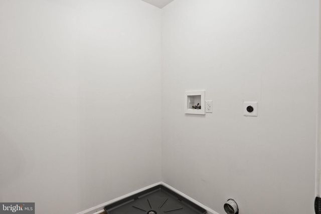 608 ASCOT CT, North Wales, PA 19454