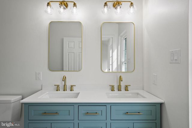 608 ASCOT CT, North Wales, PA 19454