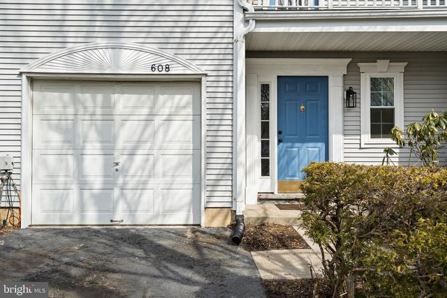 608 ASCOT CT, North Wales, PA 19454
