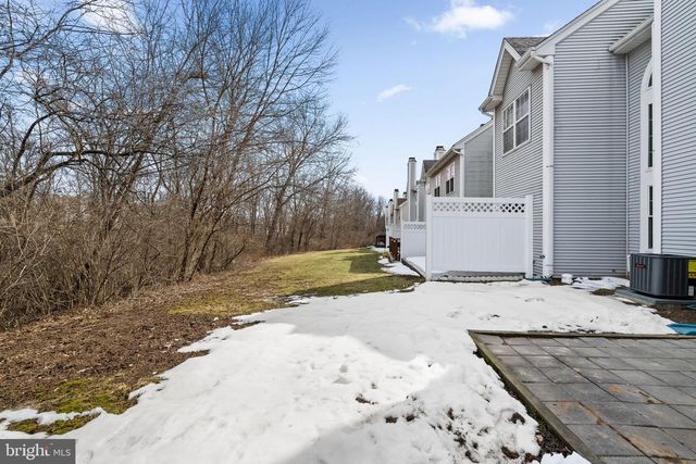 608 ASCOT CT, North Wales, PA 19454