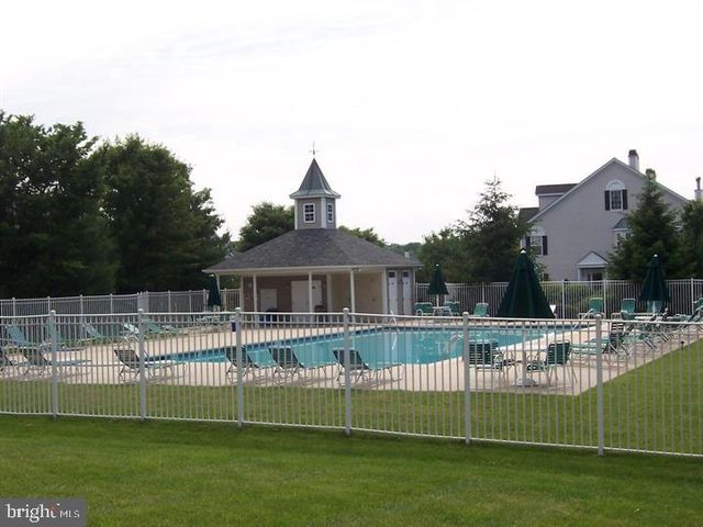 608 ASCOT CT, North Wales, PA 19454