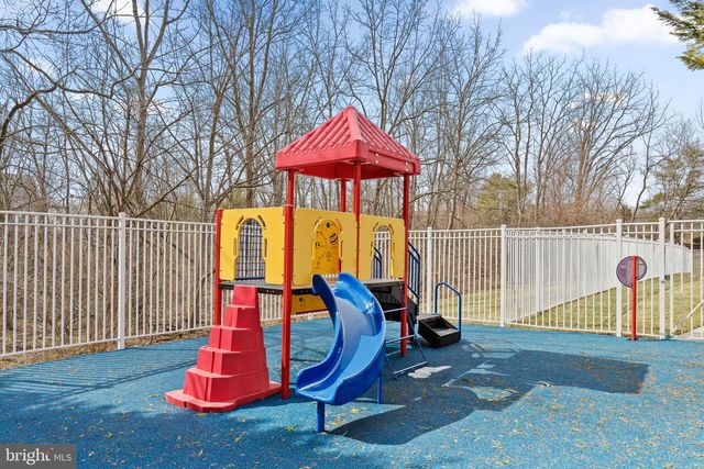 608 ASCOT CT, North Wales, PA 19454