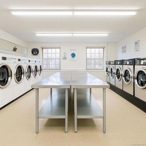 15115 84th Street 3M, Howard Beach, NY 11414