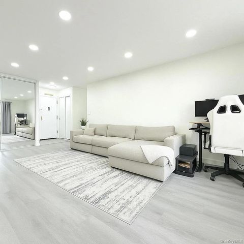 15115 84th Street 3M, Howard Beach, NY 11414