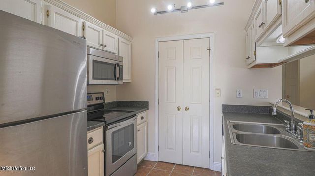 13472 Locust Hill Drive, Gulfport, MS 39503