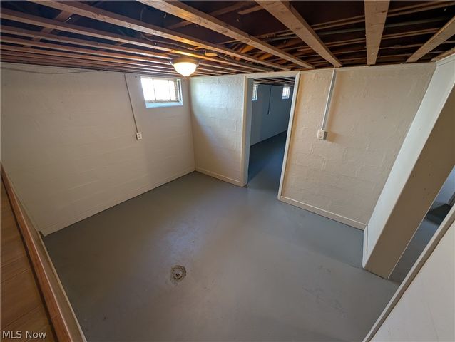 2935 Caroline Avenue, Lorain, OH 44055