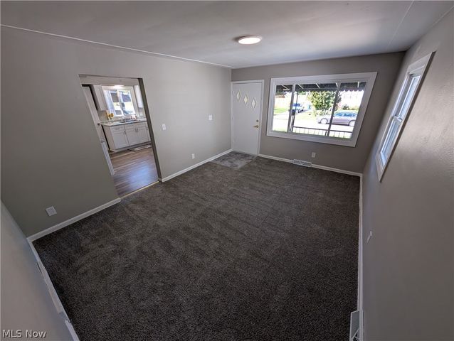 2935 Caroline Avenue, Lorain, OH 44055