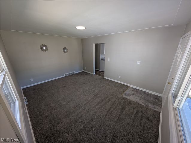 2935 Caroline Avenue, Lorain, OH 44055