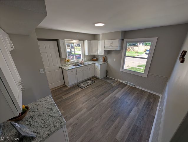 2935 Caroline Avenue, Lorain, OH 44055