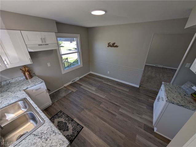 2935 Caroline Avenue, Lorain, OH 44055