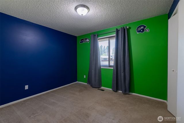 5211 W Myrtlewood Court, Spokane, WA 99208