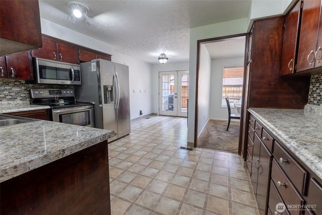 5211 W Myrtlewood Court, Spokane, WA 99208