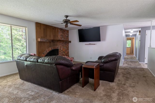 5211 W Myrtlewood Court, Spokane, WA 99208