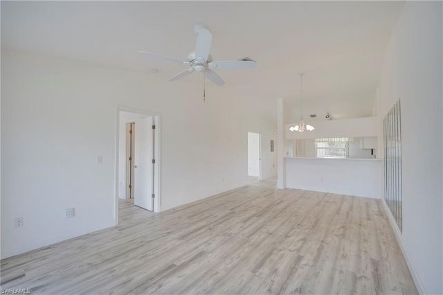 5709 Foxlake DR 208, North Fort Myers, FL 33917