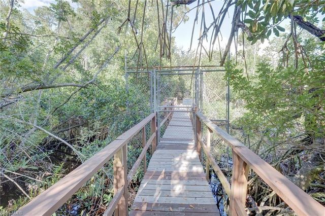 5709 Foxlake DR 208, North Fort Myers, FL 33917
