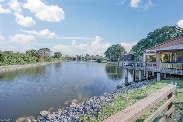 5709 Foxlake DR 208, North Fort Myers, FL 33917