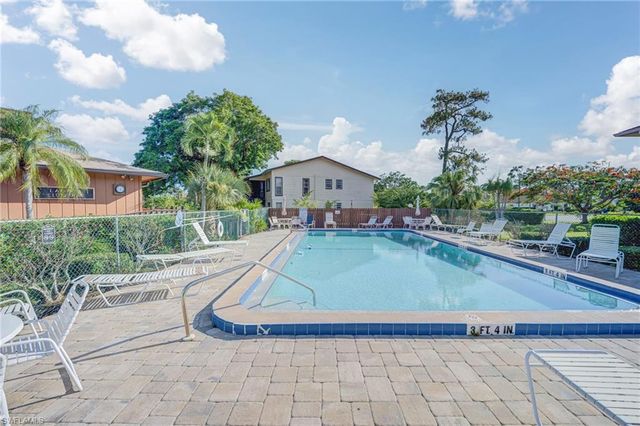5709 Foxlake DR 208, North Fort Myers, FL 33917