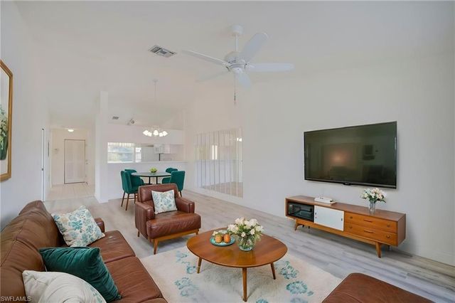 5709 Foxlake DR 208, North Fort Myers, FL 33917