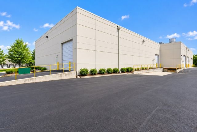 475 Quadrangle Drive F, Bolingbrook, IL 60440