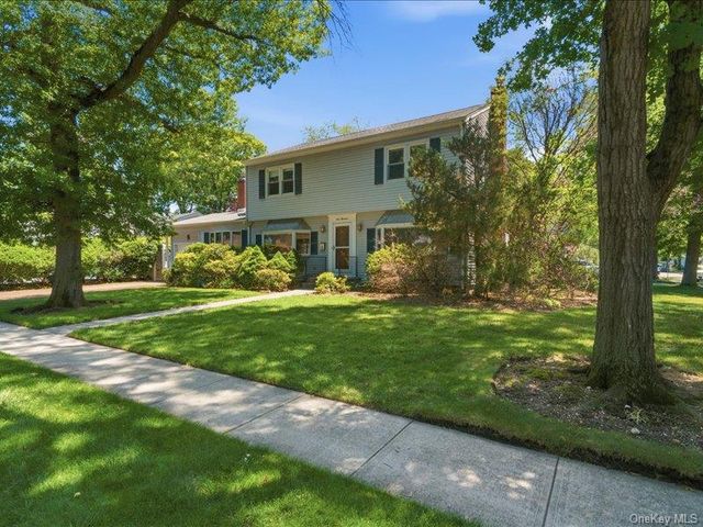 100 Bayberry Avenue, Garden City, NY 11530
