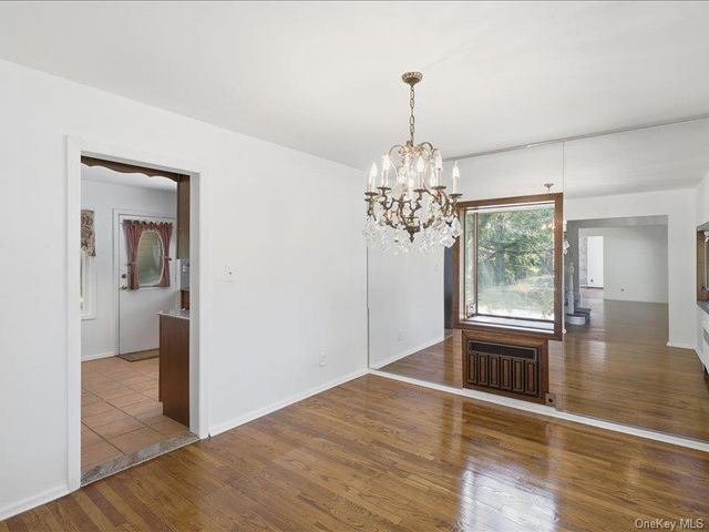 100 Bayberry Avenue, Garden City, NY 11530