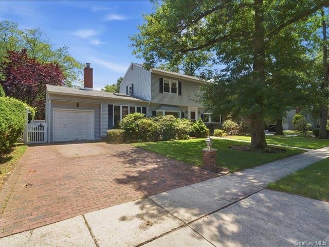 100 Bayberry Avenue, Garden City, NY 11530